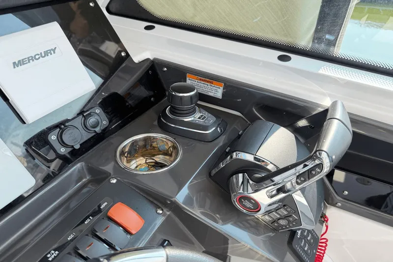 Slide: The Image of Blackfin 272 DC 2023 - 18