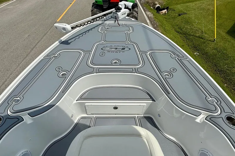 Slide: The Image of 2021 Sea Hunt BX 22 BR boat deck with sleek design and modern features. - 15