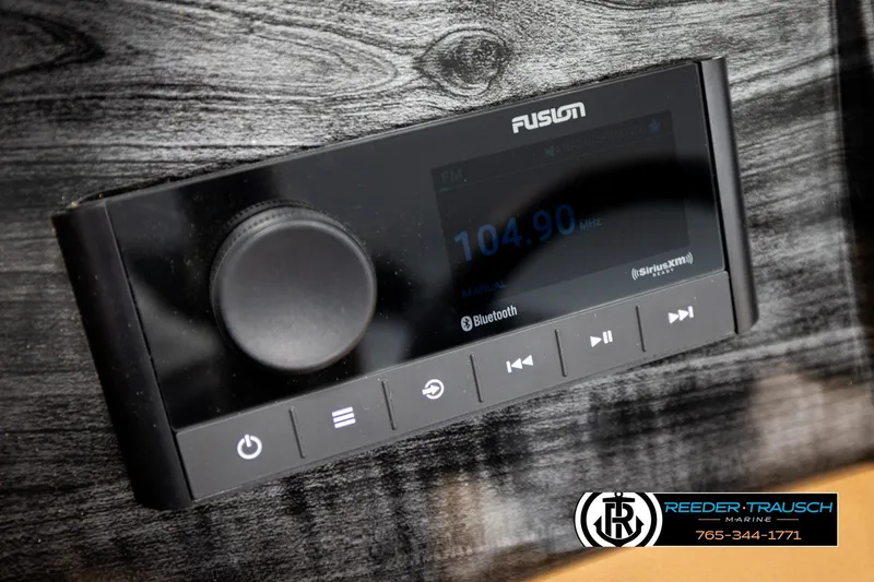 Slide: The Image of Fusion audio system in 2026 Avalon LSZ VRB, featuring Bluetooth and SiriusXM connectivity. - 37