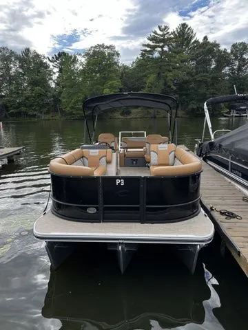 The Image of Crest Classic 240 SLSC Tritoon 2025 - 1