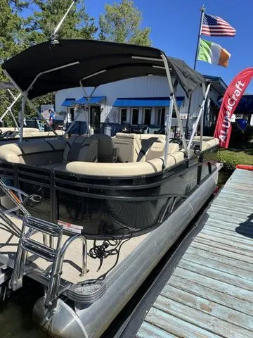 Slide: The Image of Crest Classic LX 220 SLC CPT 2024 - 3