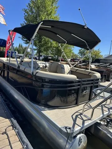 Slide: The Image of Crest Classic LX 220 SLC CPT 2024 - 4