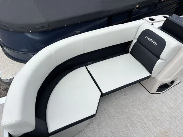Slide: The Image of Harris Breeze 230 CW 2024 - 9