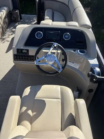 Slide: The Image of Crest Classic LX 220 SLC CPT 2023 - 13