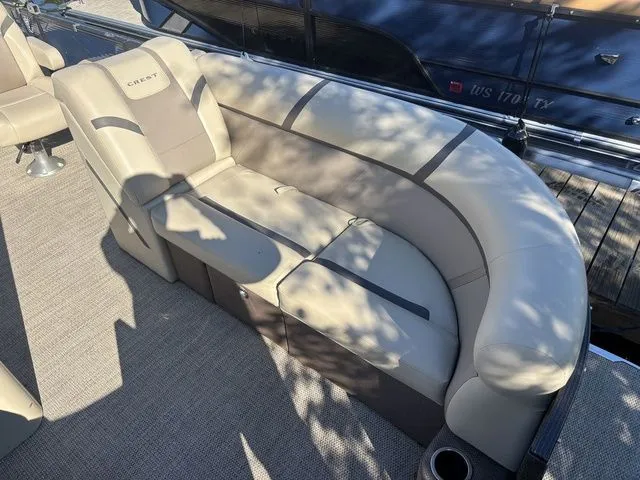 Slide: The Image of Crest Classic LX 220 SLC CPT 2023 - 8