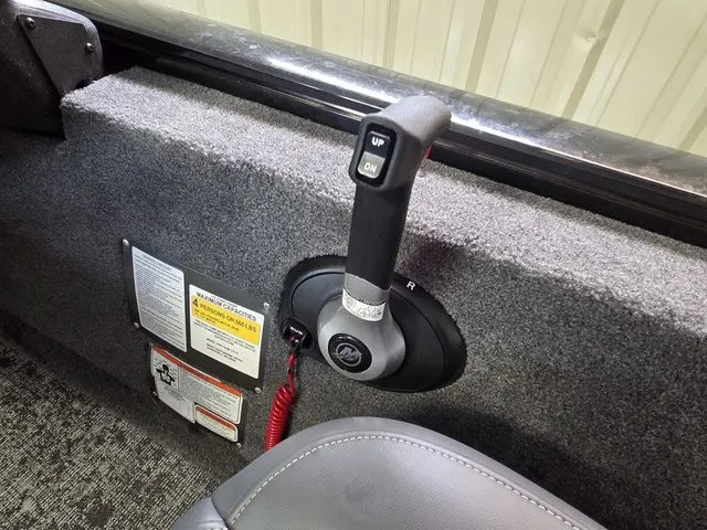 Slide: The Image of Tracker Pro Team 175 2025 - 12