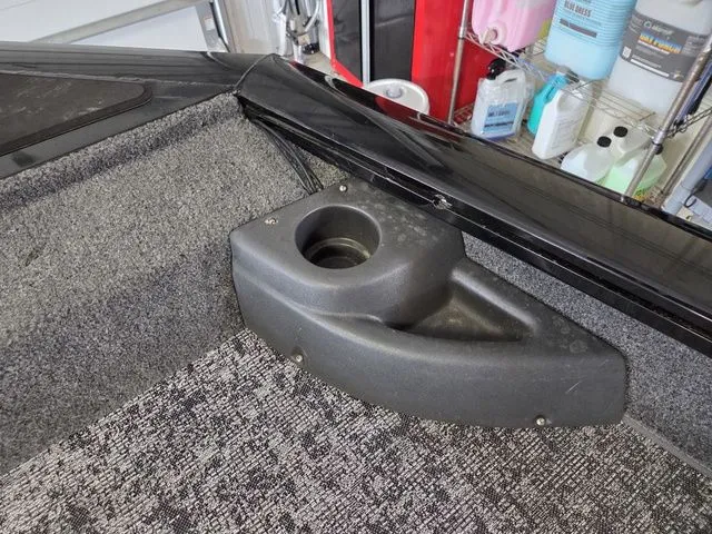 Slide: The Image of Tracker Pro Team 175 2025 - 23