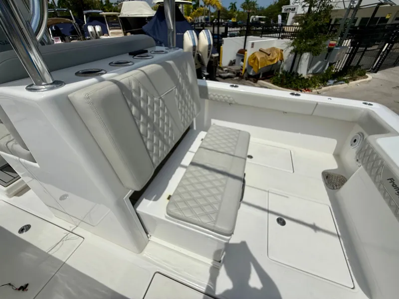 Slide: The Image of Front Runner 33 Center Console 2022 - 24