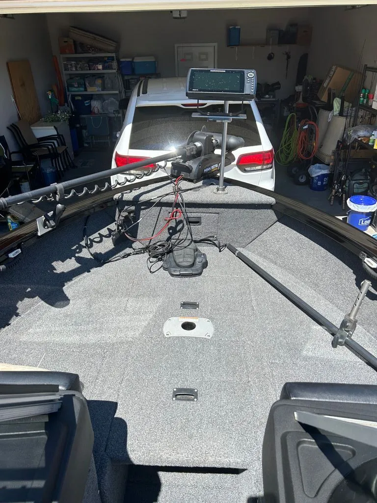 Slide: The Image of Crestliner 1750 Super Hawk 2020 - 10