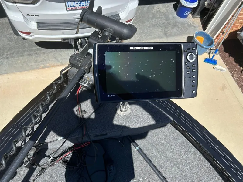 Slide: The Image of Crestliner 1750 Super Hawk 2020 - 11