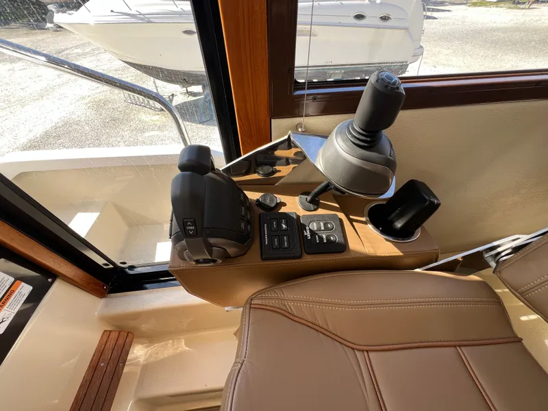 Slide: The Image of Ranger Tug 43 CB 2022 - 19