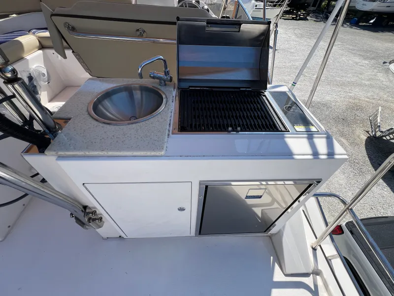 Slide: The Image of Ranger Tug 43 CB 2022 - 35