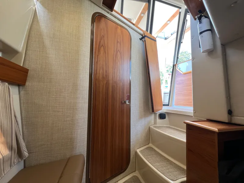 Slide: The Image of Ranger Tug R-43 CB 2022 - 11