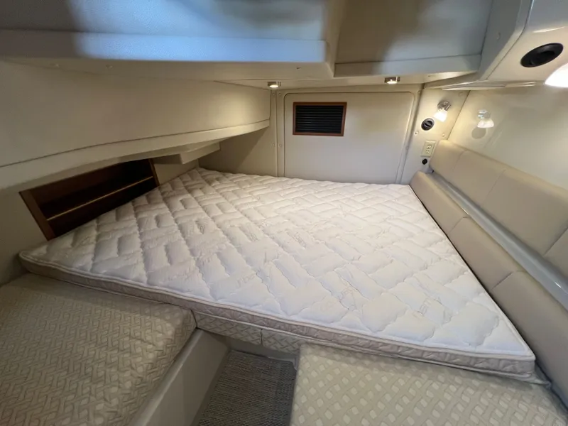 Slide: The Image of Ranger Tug R-43 CB 2022 - 27