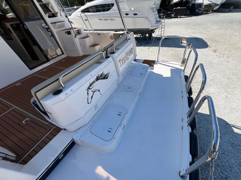 Slide: The Image of Ranger Tug R-43 CB 2022 - 5