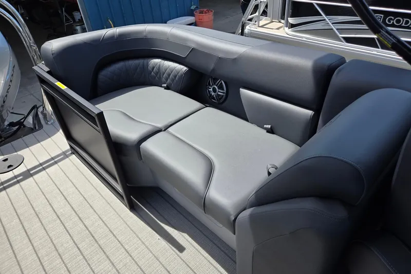 Slide: The Image of Luxurious seating on 2026 Godfrey SWEETWATER 2286 SB pontoon boat. - 28