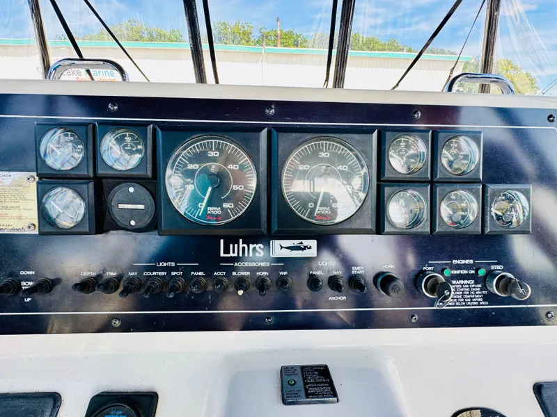 Slide: The Image of Luhrs Tournament 342 1993 - 3