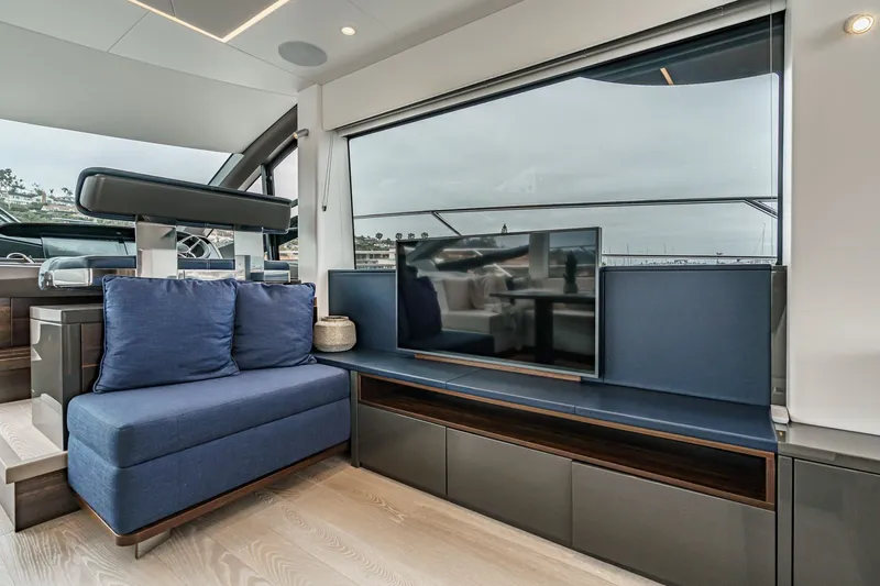 Slide: The Image of Sunseeker Manhattan 55 2021 - 52