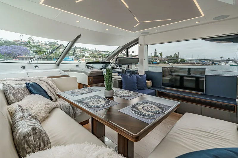 Slide: The Image of Sunseeker Manhattan 55 2021 - 54