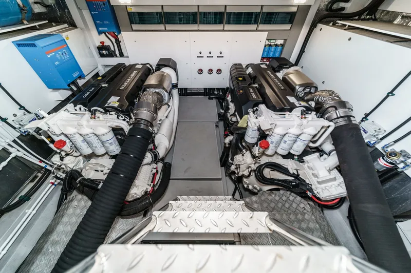 Slide: The Image of Sunseeker Manhattan 55 2021 - 73