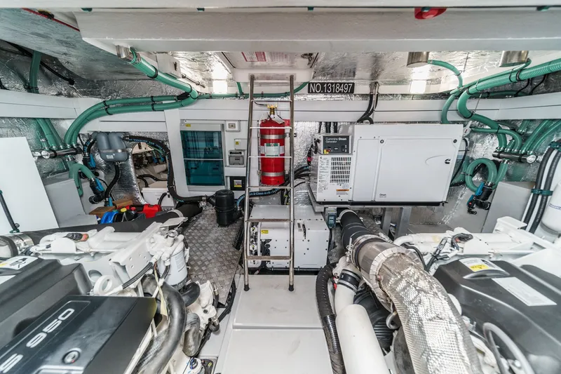 Slide: The Image of Sunseeker Manhattan 55 2021 - 77