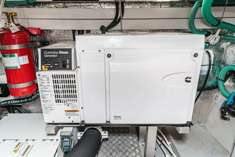 Slide: The Image of Sunseeker Manhattan 55 2021 - 78