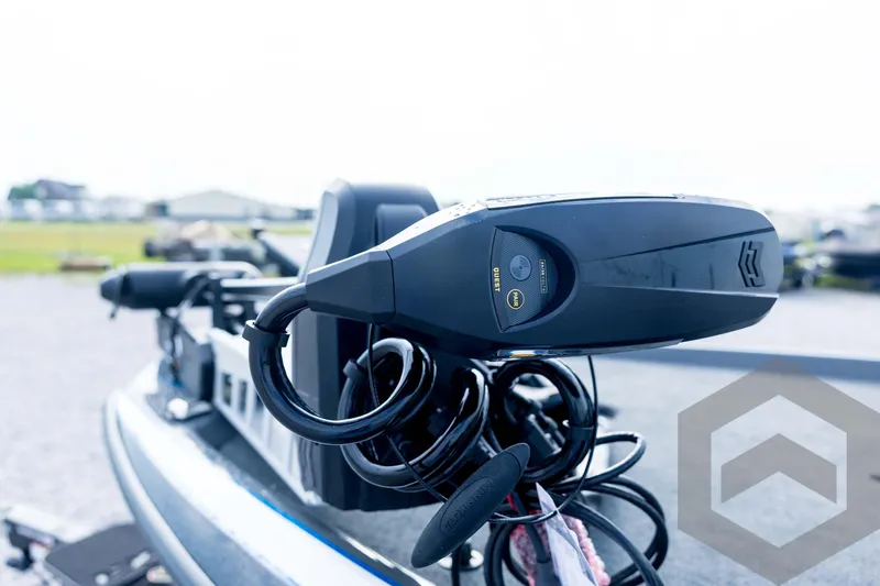 Slide: The Image of 2026 Skeeter FXR21 FLEX boat with advanced trolling motor, outdoor setting. - 35