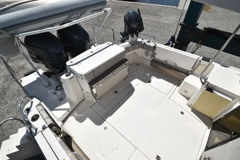 Slide: The Image of Cutwater C-32 CB 2020 - 23