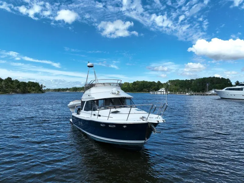 The Image of Cutwater C-32 CB 2020 - 0