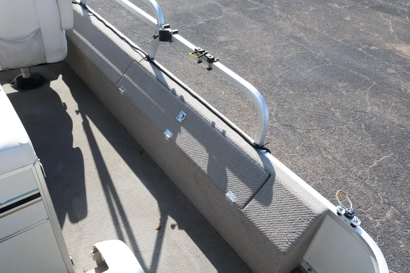 Slide: The Image of 2005 G3 SunCatcher LX 22 Fish & Cruise boat interior with seating and railing. - 25