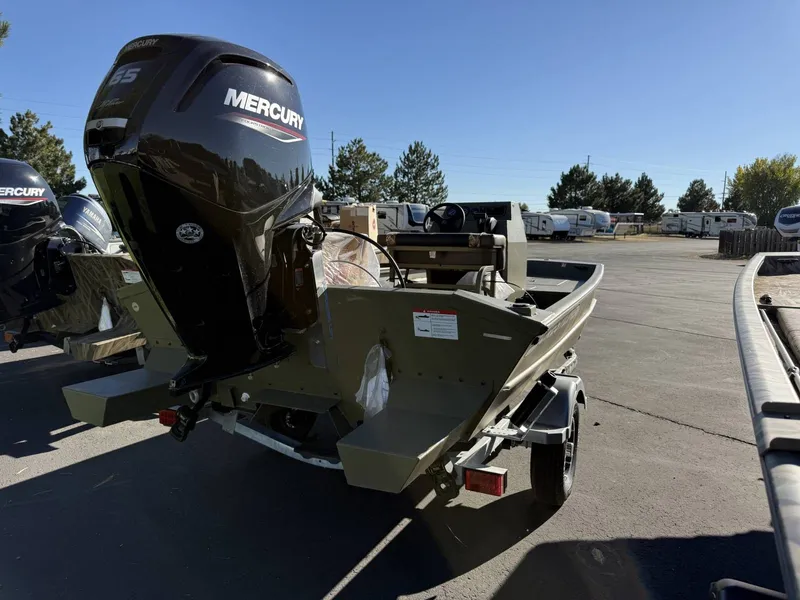 Slide: The Image of Crestliner C166FC 2026 - 4