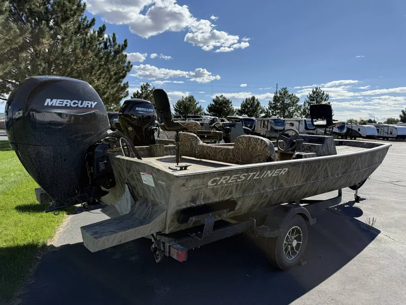 Slide: The Image of Crestliner C2070SH 2026 - 3