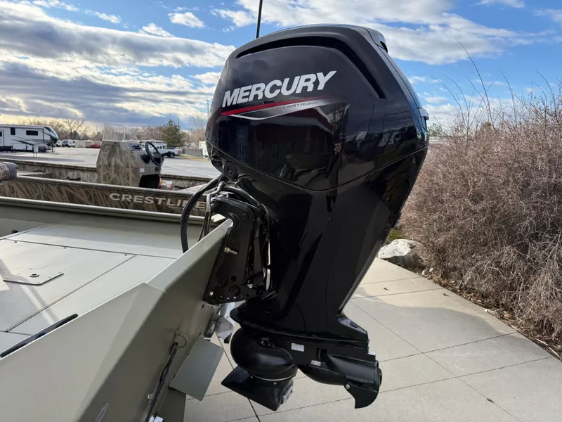 Slide: The Image of Crestliner C186TN 2026 - 10