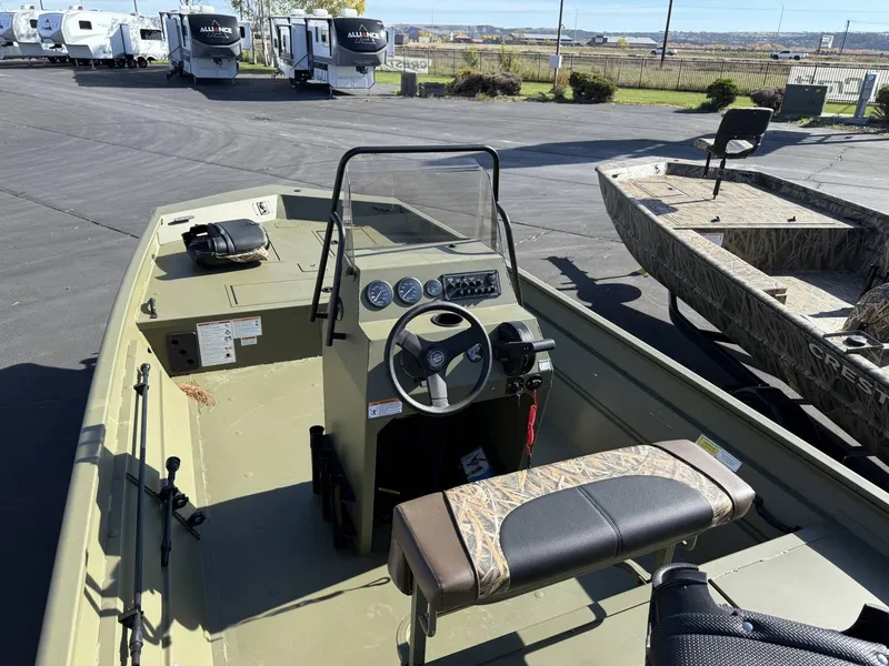 Slide: The Image of Crestliner C2070C 2026 - 5