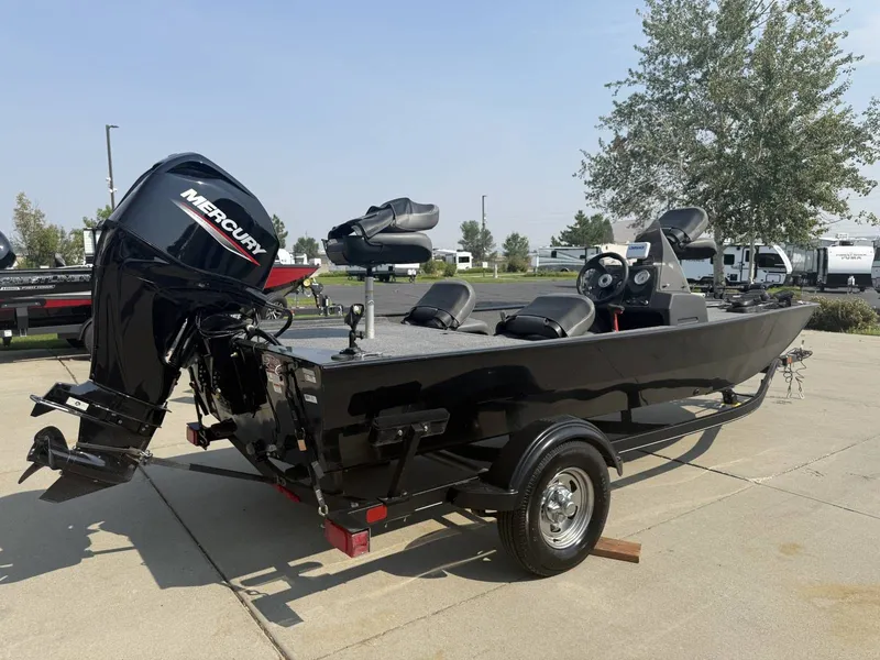 Slide: The Image of Tracker XL Classic 2023 - 4