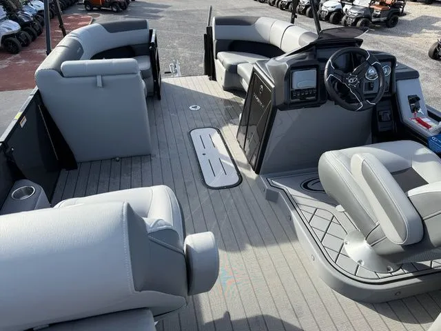 Slide: The Image of Veranda Relax RC VR22RC XL 2026 - 16