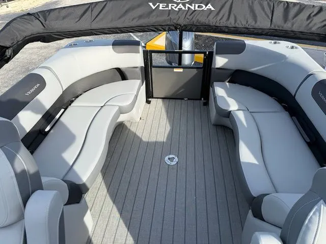 Slide: The Image of Veranda Relax RC VR22RC XL 2026 - 8