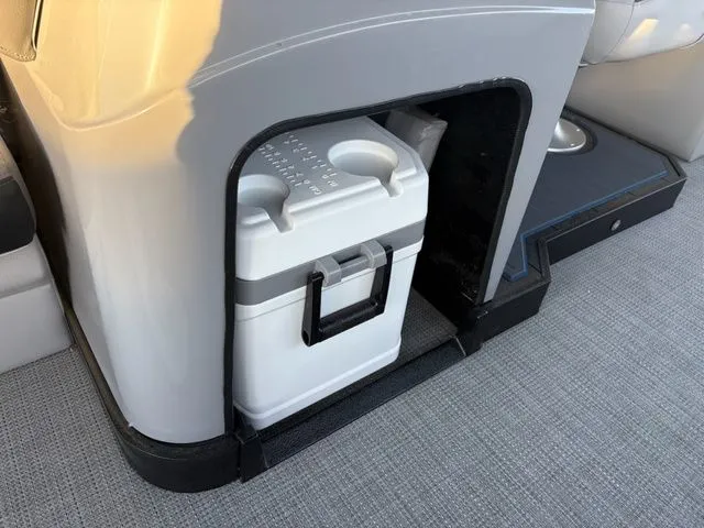 Slide: The Image of Veranda Vista Sport RC VS22RC 2026 - 17