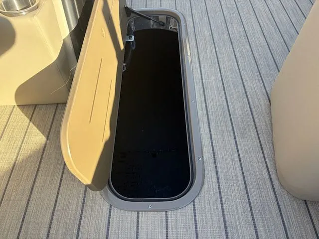 Slide: The Image of Veranda Relax RC VR22RC 2026 - 13