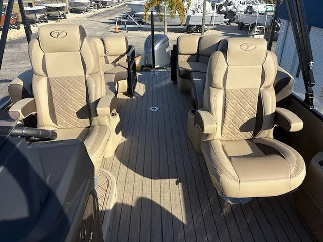 Slide: The Image of Veranda Relax RC VR22RC 2026 - 17