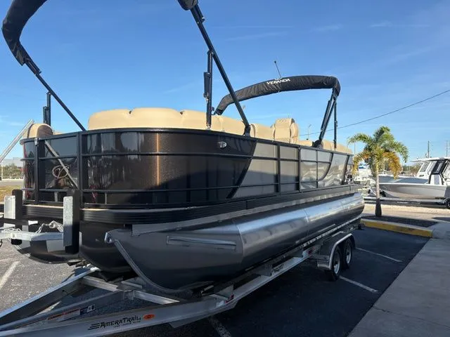 Slide: The Image of Veranda Relax RC VR22RC 2026 - 3