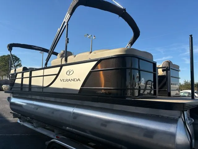 Slide: The Image of Veranda Relax RC VR22RC 2026 - 5