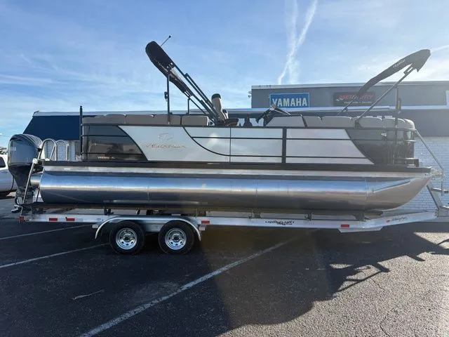 Slide: The Image of Veranda Relax RC VR22RC 2026 - 7