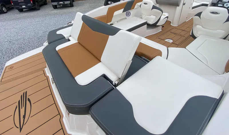 Slide: The Image of Chaparral 23 SSi 2026 - 10