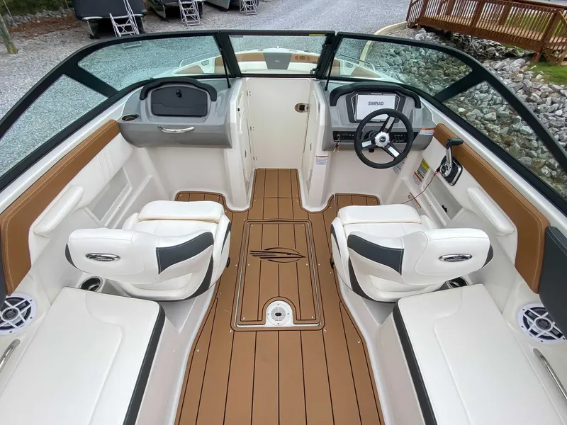 Slide: The Image of Chaparral 23 SSi 2026 - 12