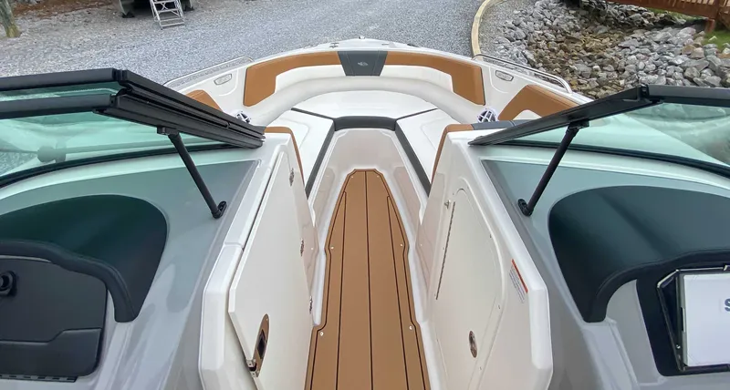 Slide: The Image of Chaparral 23 SSi 2026 - 13