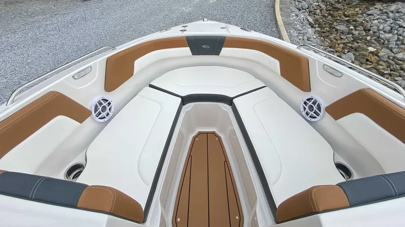 Slide: The Image of Chaparral 23 SSi 2026 - 14