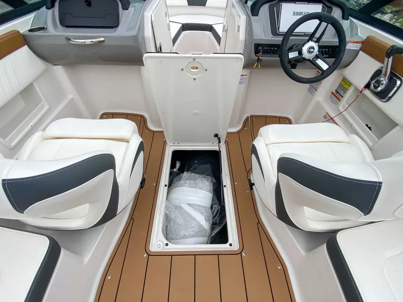 Slide: The Image of Chaparral 23 SSi 2026 - 18