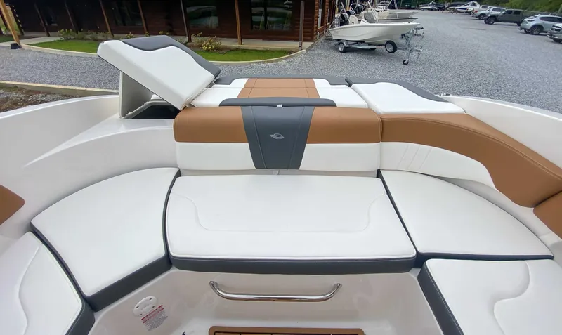 Slide: The Image of Chaparral 23 SSi 2026 - 20