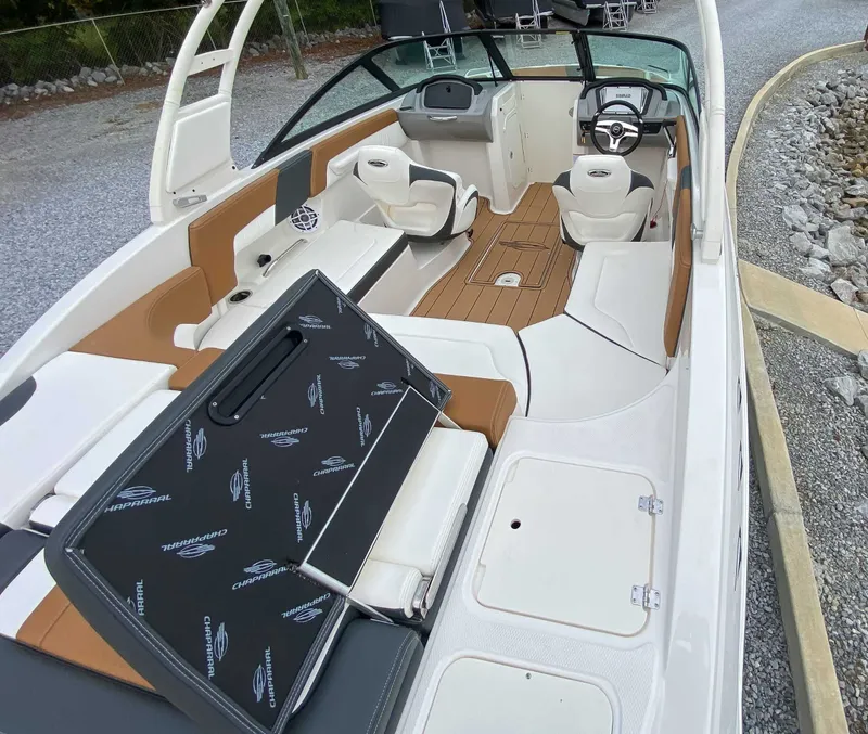 Slide: The Image of Chaparral 23 SSi 2026 - 12